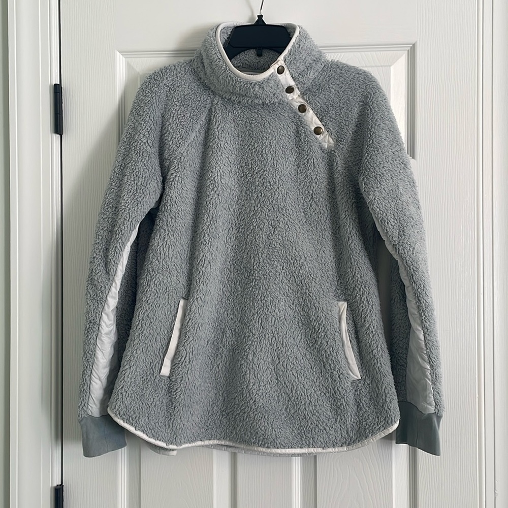 Women’s Southern Tide Fleece pullover Size M